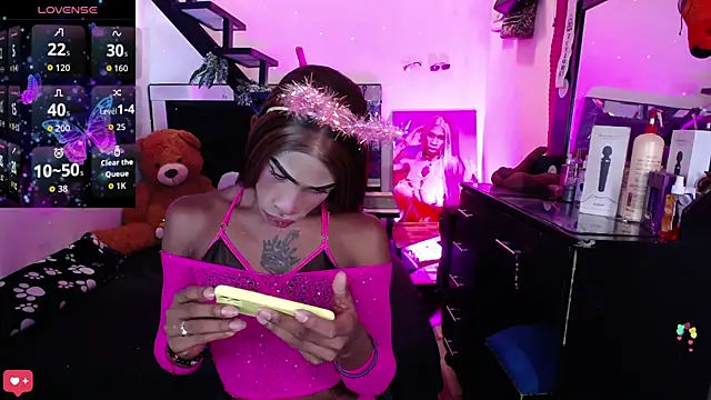 Kendall Gil online show from 04-15-26, 06:23