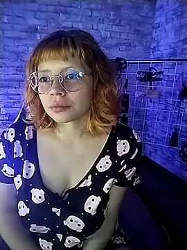 Snapshot of Cherry_xoxx chatting on 09-18-25, 11:57 Cherry xoxx online show from 09-18-25, 11:57
