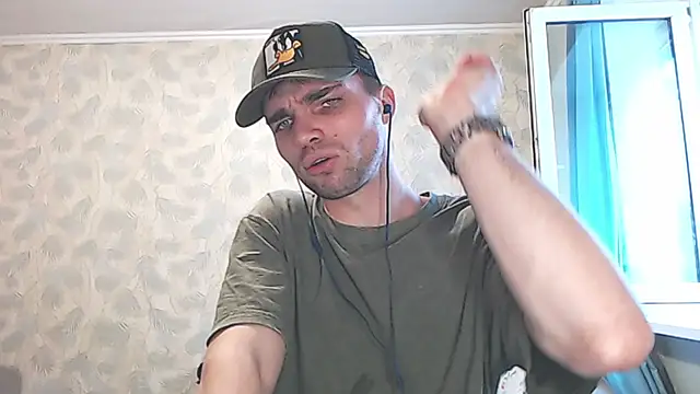 Snapshot of Simbo_cool chatting on 05-17-26, 01:22 Simbo cool online show from 05-17-26, 01:22