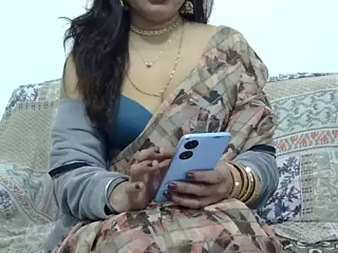 Snapshot of mishi_kaur chatting on 01-19-25, 03:29 mishi kaur online show from 01-19-25, 03:29