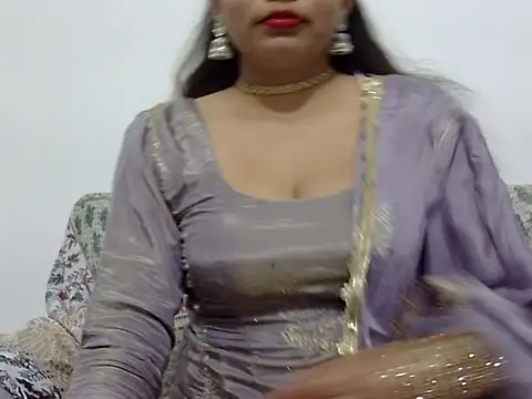 Snapshot of mishi_kaur chatting on 03-02-25, 06:13 mishi kaur online show from 03-02-25, 06:13