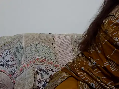 Snapshot of mishi_kaur chatting on 03-17-25, 02:08 mishi kaur online show from 03-17-25, 02:08
