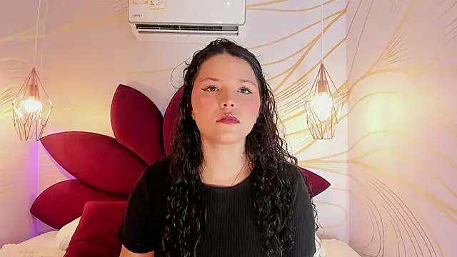 Snapshot of LottiCarter chatting on 10-18-25, 11:56 LottiCarter online show from 10-18-25, 11:56
