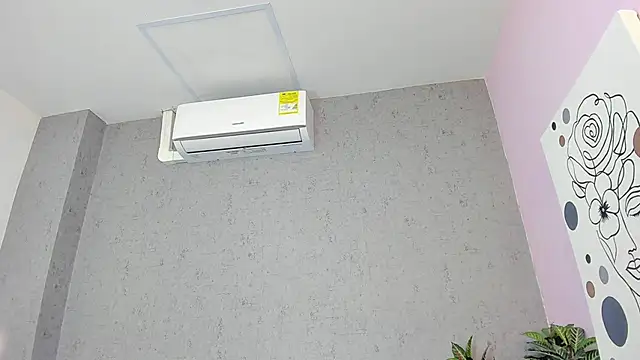 Tiffany mendez online show from 02-21-26, 12:07