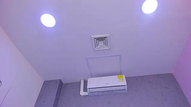 Tiffany mendez online show from 04-10-26, 12:01