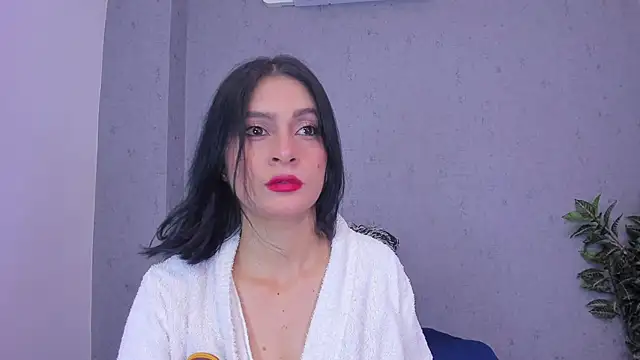 Tiffany mendez online show from 04-07-26, 12:07