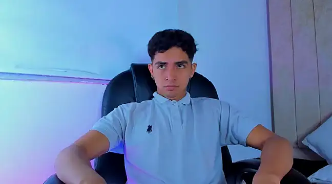 Snapshot of Muichiro_tokito1 chatting on 03-03-25, 02:33 Muichiro tokito1 online show from 03-03-25, 02:33