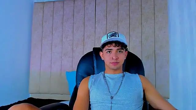 Snapshot of Muichiro_tokito1 chatting on 03-22-25, 05:28 Muichiro tokito1 online show from 03-22-25, 05:28