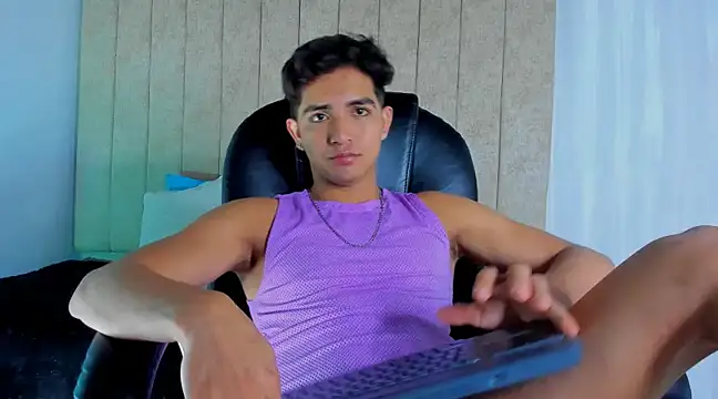 Snapshot of Muichiro_tokito1 chatting on 02-21-25, 03:56 Muichiro tokito1 online show from 02-21-25, 03:56