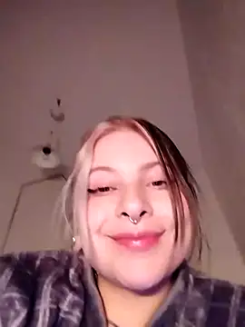 Snapshot of sammymoon chatting on 12-05-24, 06:15 sammymoon online show from 12-05-24, 06:15
