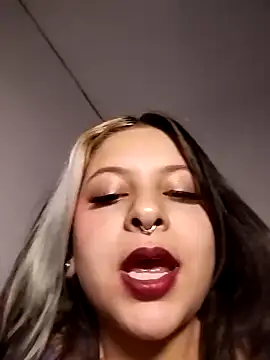 Snapshot of sammymoon chatting on 12-01-24, 06:35 sammymoon online show from 12-01-24, 06:35
