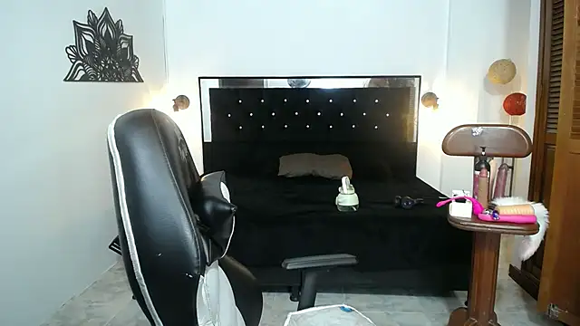 candy hairy online show from 03-20-25, 02:29