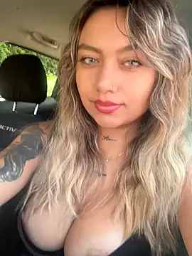amanda-medrano1 online show from 09-09-25, 02:59