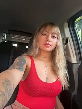 amanda-medrano1 online show from 02-14-26, 03:12