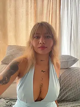 amanda-medrano1 online show from 02-24-26, 02:51