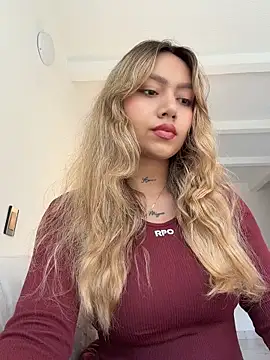 amanda-medrano1 online show from 06-10-26, 02:51