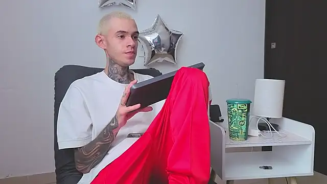 Saturno v online show from 09-24-25, 06:47