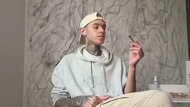 Saturno v online show from 10-11-25, 03:35