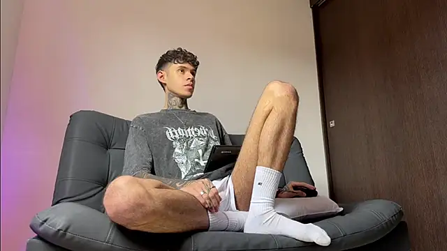 Saturno v online show from 03-17-25, 10:49