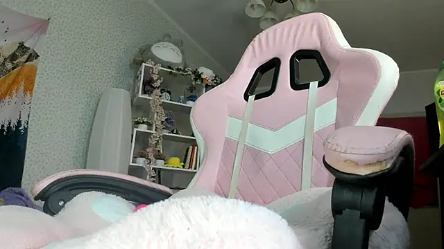 Ramona Johnson online show from 10-24-25, 09:41