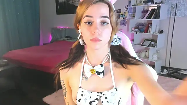 Snapshot of Ramona_Johnson chatting on 03-13-25, 06:58 Ramona Johnson online show from 03-13-25, 06:58