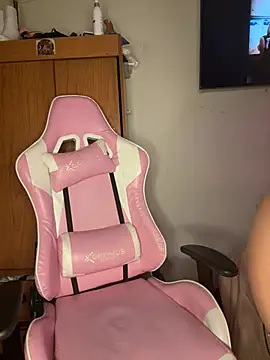 Snapshot of Connie_20 chatting on 02-14-26, 10:32 Connie 20 online show from 02-14-26, 10:32