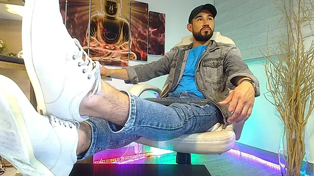 Snapshot of alessandro_wye chatting on 03-19-25, 09:38 alessandro wye online show from 03-19-25, 09:38