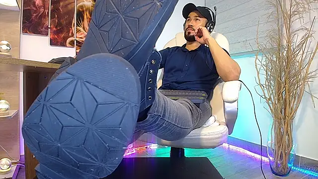 Snapshot of alessandro_wye chatting on 03-16-25, 07:48 alessandro wye online show from 03-16-25, 07:48