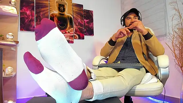 Snapshot of alessandro_wye chatting on 02-28-25, 08:42 alessandro wye online show from 02-28-25, 08:42