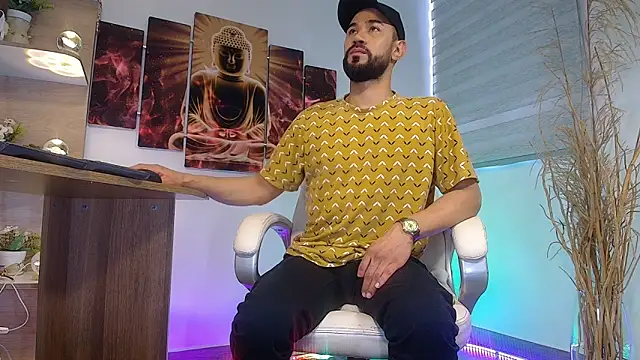 Snapshot of alessandro_wye chatting on 03-20-25, 01:37 alessandro wye online show from 03-20-25, 01:37