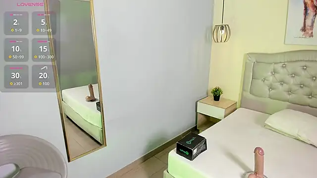 escarleth   online show from 01-06-26, 12:42