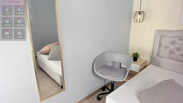 escarleth   online show from 03-07-26, 01:49