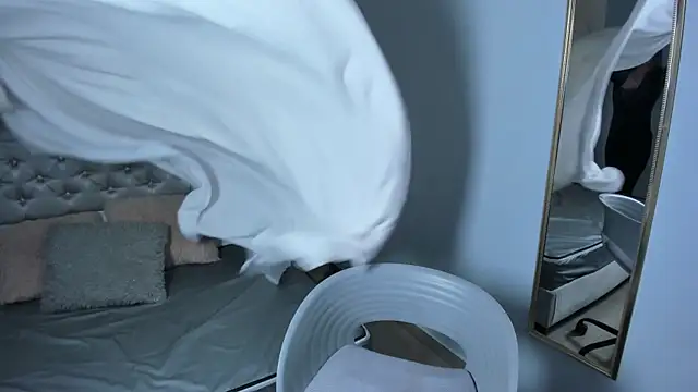 escarleth   online show from 09-27-25, 01:39