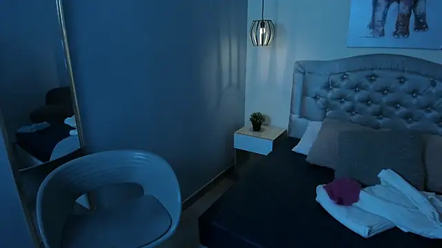 escarleth   online show from 04-20-26, 01:56