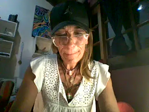 Snapshot of sabinytahot chatting on 12-03-24, 02:31 sabinytahot online show from 12-03-24, 02:31
