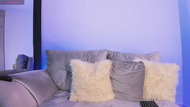 alanajonhsonm online show from 11-14-25, 05:33