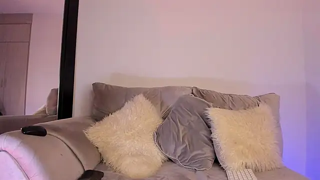 alanajonhsonm online show from 09-18-25, 06:38