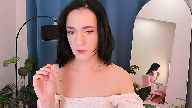 Dearly kitty online show from 11-19-25, 06:46