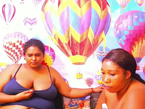 Snapshot of SexcGals chatting on 12-10-24, 11:08 SexcGals online show from 12-10-24, 11:08