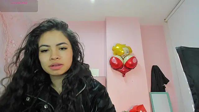 soyzarahtorres online show from 10-08-25, 11:16