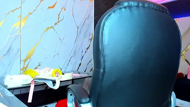 Paris Petit online show from 09-30-25, 08:26