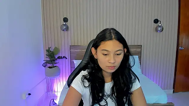 Snapshot of melody_flowers chatting on 01-28-25, 12:22 melody flowers online show from 01-28-25, 12:22