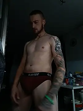 wariacik0024 online show from 11-05-25, 11:08