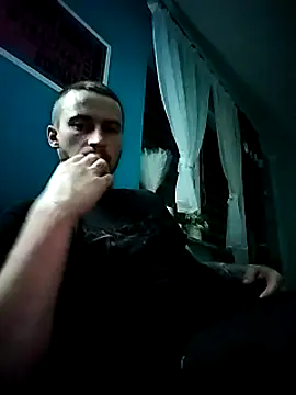 Snapshot of wariacik0024 chatting on 03-12-25, 10:28 wariacik0024 online show from 03-12-25, 10:28