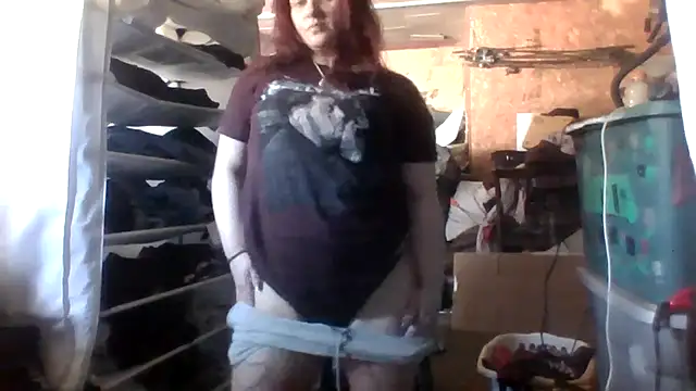Snapshot of lilbishmiss chatting on 05-09-26, 08:01 lilbishmiss online show from 05-09-26, 08:01