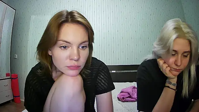 ChrisGirls online show from 02-18-25, 04:36