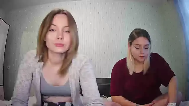 ChrisGirls online show from 09-29-25, 11:27