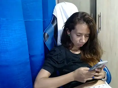 Snapshot of Erotic_latina chatting on 03-01-25, 11:58 Erotic latina online show from 03-01-25, 11:58