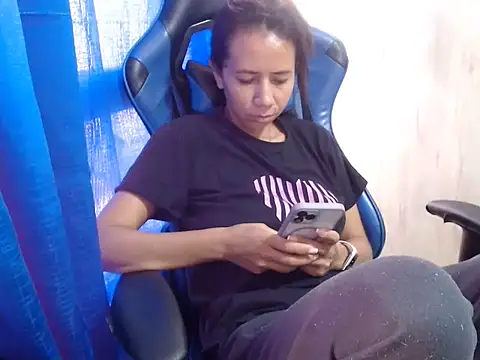 Snapshot of Erotic_latina chatting on 03-19-25, 12:45 Erotic latina online show from 03-19-25, 12:45