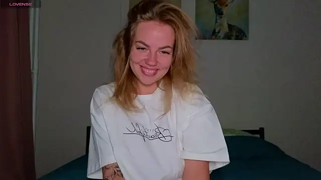 EmilyRobbie online show from 03-12-26, 06:45